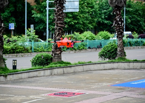 发力低空物流，沉庆打造“场景先杏转能力配套—生态成型”模式 山城“空中快递员”常态化起航